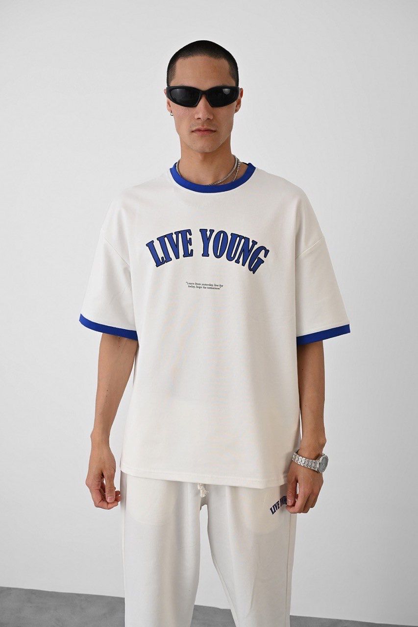 live young طقم