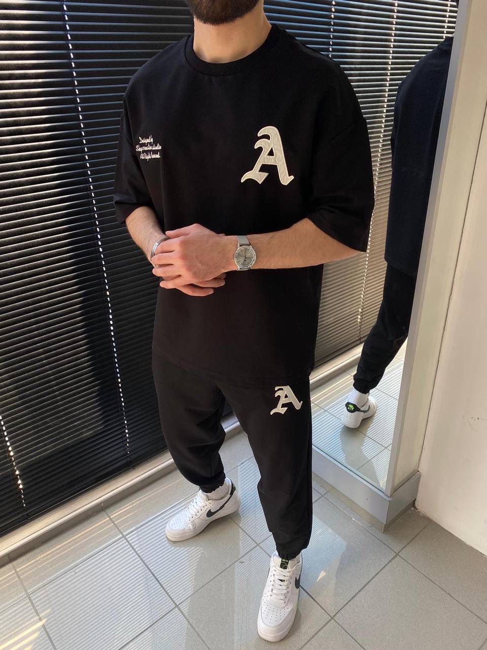 A طقم رجالي